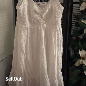 RSE Women's XL White Sleeveless Smocked Knee Length Dress
